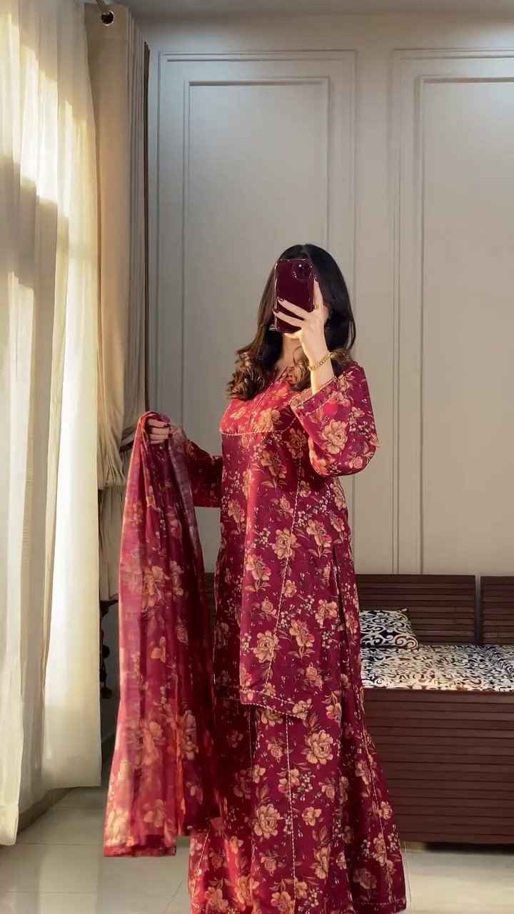 Women Cotton Rayon Kurta Palazzo Dupatta Set - Image 2